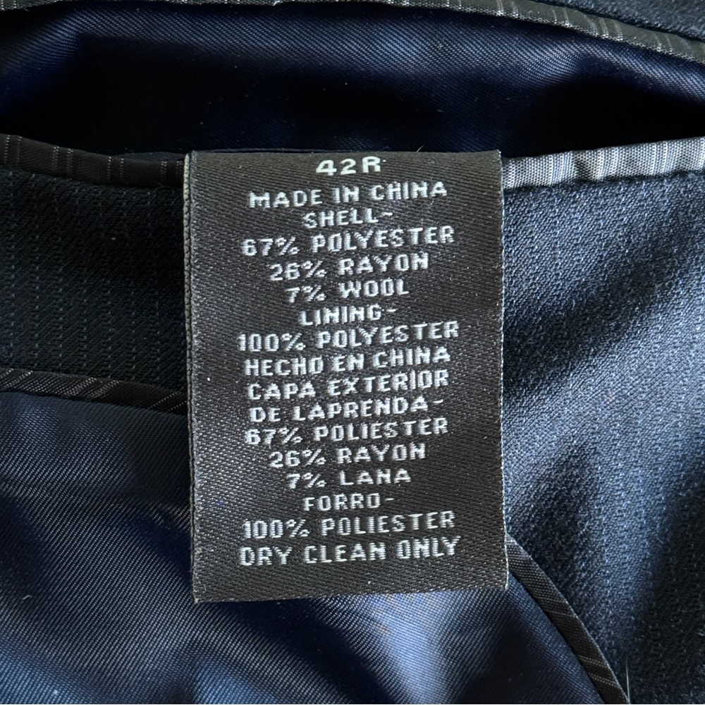 Men's Arrow Wool-Blend Navy Blue Pinstripe Suit 42R [jacket] 34x32 [pants] - Picture 4 of 7